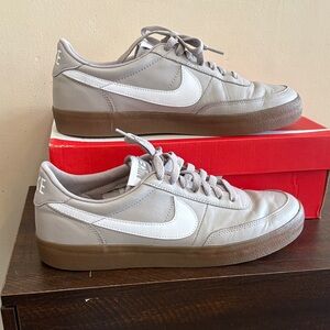 Nike Men's Sneakers in Gray and White